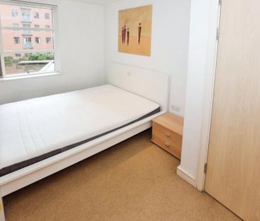 2 bedroom flat to rent - Photo 6