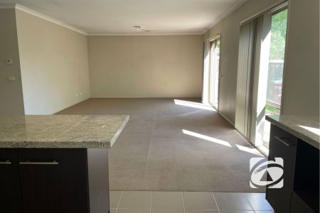 THE CHASE ESTATE - Photo 3