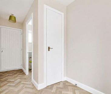 3 bedroom terraced house to rent - Photo 6