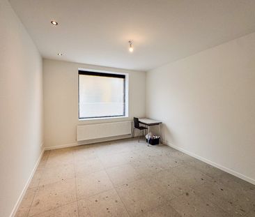 Gerenoveerde woning met 3 slaapkamers en gezellig stadstuintje. - Foto 3