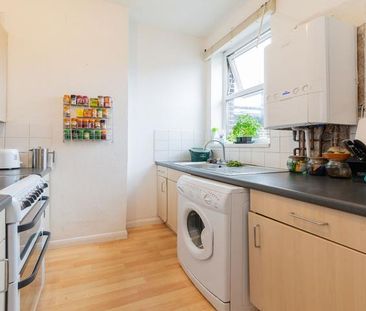 Modern Apartment - Photo 4