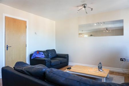 Flat 3a, 21-25 Headingley Ave, Headingley, Leeds, LS6 3EP - Photo 3