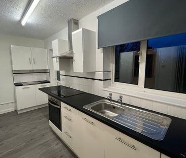 Bedale Avenue, Billingham - Photo 2