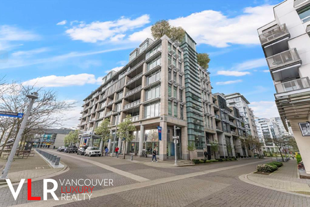 Condo in Vancouver West Side, BC - Photo 4