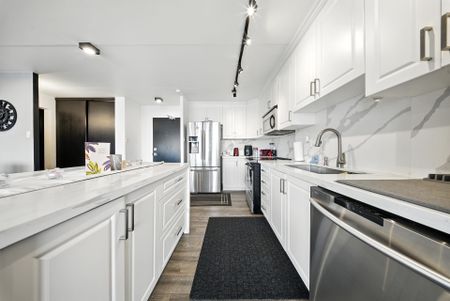 For Lease - 2 Glamorgan Avenue Unit# 1212, Toronto, Ontario - Photo 2