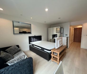 Studio to rent - Photo 6