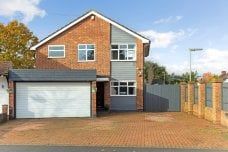 3 bedroom detached house to rent - Photo 3