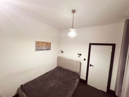 2 Bed Flat, Anderton Park Road, B13 - Photo 2