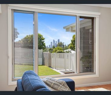 Beautifully Renovated Family Home in Prime Southport Location - Photo 3