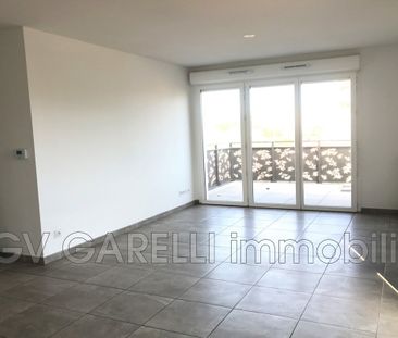 Location Appartement 3 pièces 57m² TOULON 83000 - Photo 3