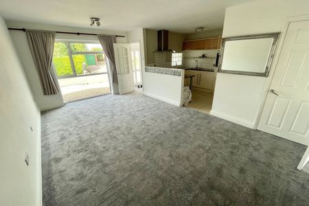 St Michaels Road, Long Stratton, NORWICH - Photo 3