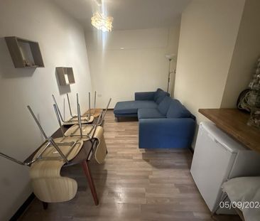 4 bedroom terraced house to rent - Photo 1