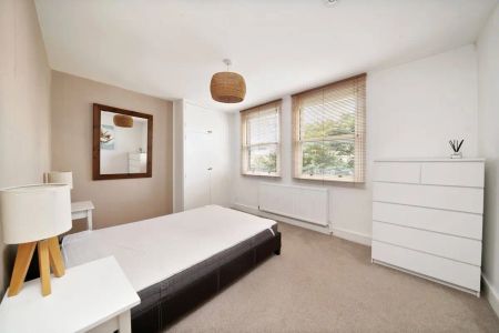 2 bedroom flat in Tufnell Park - Photo 2