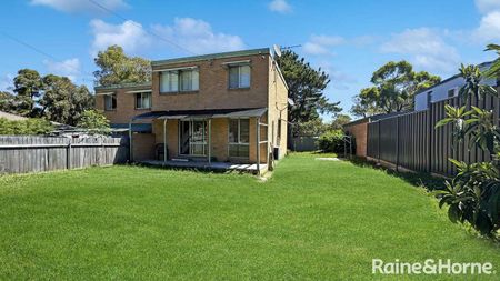 17 Langdon Avenue, Wanniassa, ACT 2903 - Photo 4