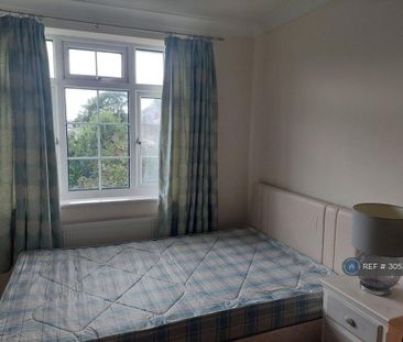1 bedroom in a house share to rent - Photo 3