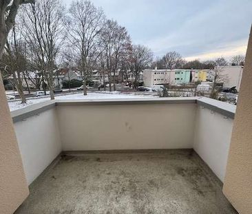 Gartenstadt Vahr / Helle 3-Zimmer-Etagenwohnung mit Loggia - Photo 4