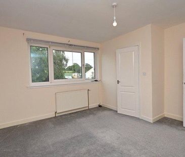 3 bedroom detached house to rent - Photo 2