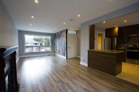 For Lease - 40 Foreht Crescent Unit# Main, Aurora, Ontario - Photo 2