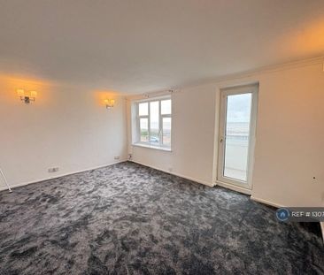 2 bedroom maisonette to rent - Photo 1