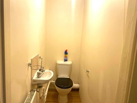 Room For Rent Queen Street, Pontypridd - Photo 4