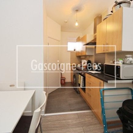 Kingston Hill - Photo 1