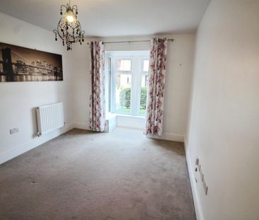 Leicester Square, Crossgates, Leeds - Photo 2