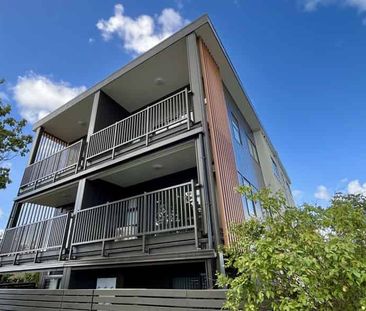 Modern 2BR Apt in Mt Wellington - Photo 5