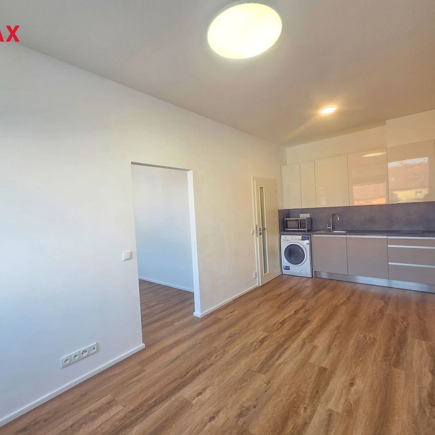Pronájem bytu 2+kk v osobním vlastnictví 33 m², České Budějovice - Photo 1