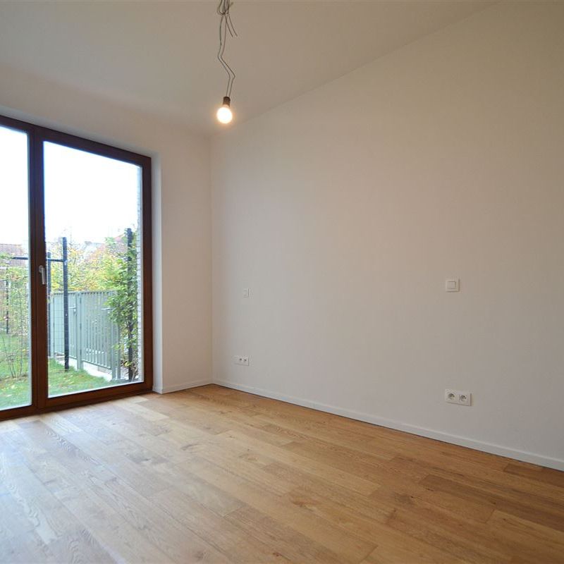 Gelijkvloers appartement met tuintje. - Photo 1