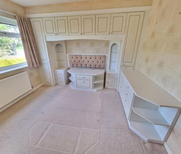 4 bedroom detached property to rent - Photo 3