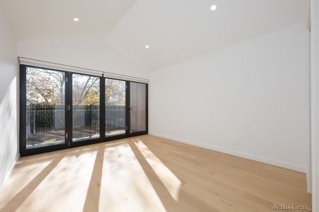 2/46 Toolangi Road, Alphington - Photo 2