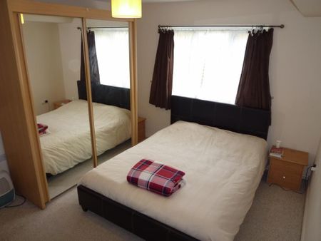 2 bedroom flat to rent - Photo 3