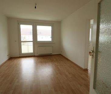 2-Raumwohnung mit Wanne und Balkon in Siegmar - Foto 1