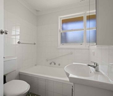 10 Glover Street Greenacre - Photo 4