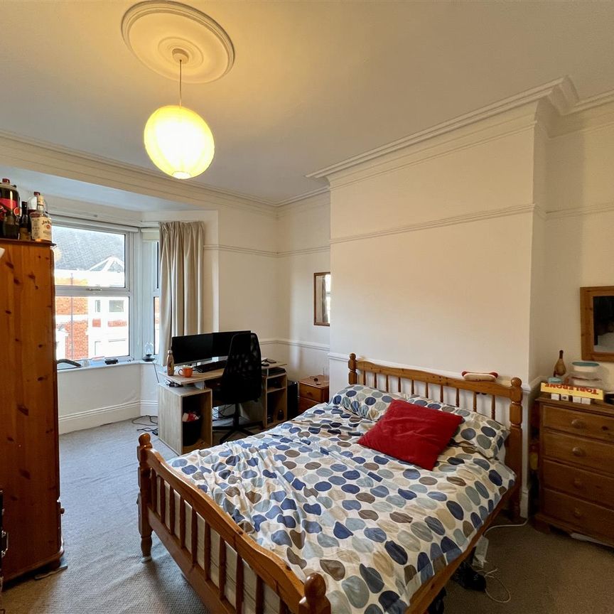 Ashleigh Grove, West Jesmond - Photo 1