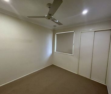 Freshly Renovated Single-Level Family Home in Convenient Location - Photo 5
