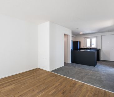 Erstbezug nach Totalsanierung! 2.5-Zimmerwohnung mit Traumküche suc... - Foto 4