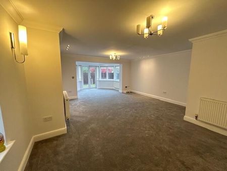 3 bedroom bungalow to rent - Photo 2