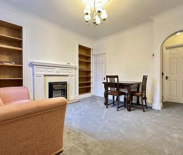 3 bedroom end of terrace house to rent - Photo 1