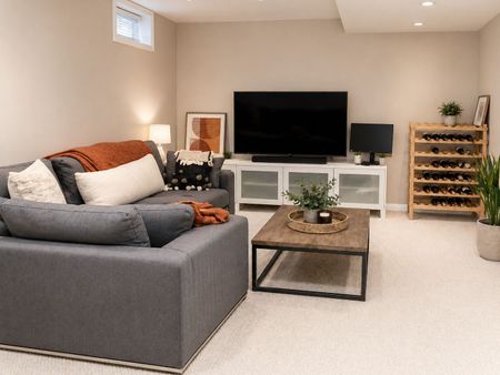 For Lease - 22 Marriner Crescent, Ajax, Ontario - Photo 2