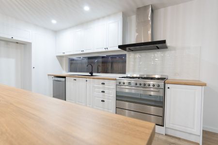 Coastal Hamptons Living at Its Best! - Photo 5