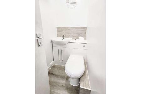 Ashleigh Avenue, Bridgwater, TA6 - Photo 3