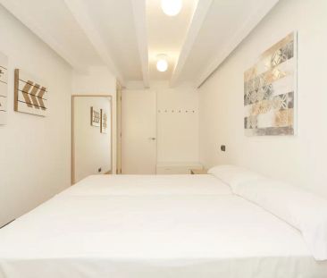 2-bedroom apartment for rent in Les Corts, professionals and students. - Foto 1