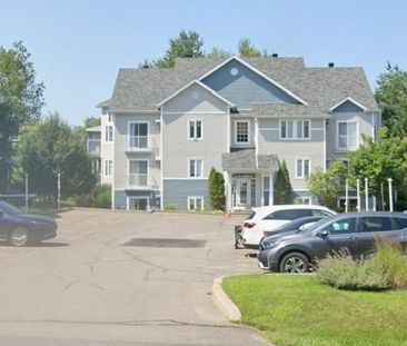 Condo 4 1/2 spacieux à louer à Prévost - Photo 3