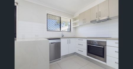 2 Bedroom Duplex in Burleigh Waters - Photo 4