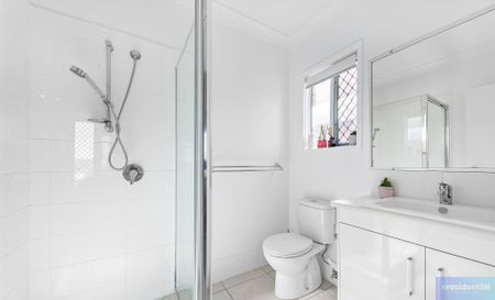 9 Mount Pleasant Street, Park Ridge QLD 4125 - House For Rent | Domain - Photo 5