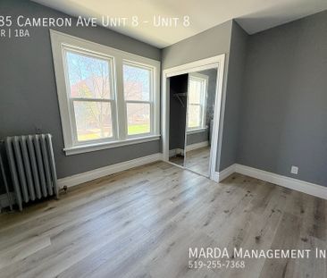 MODERN 2-BEDROOM/1BATH APARTMENT IN PRIME LOCATION + HYDRO - Photo 2