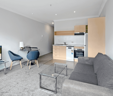 Furnished City Apartment - Prime Nelson Street Location - Photo 1