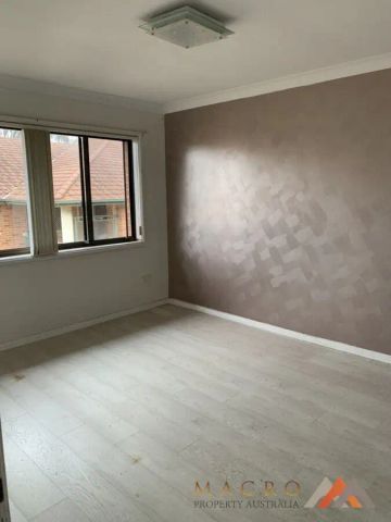 “Stunning and Spacious 3 bedroom Townhouse at the heart of Hurstville” - Photo 4