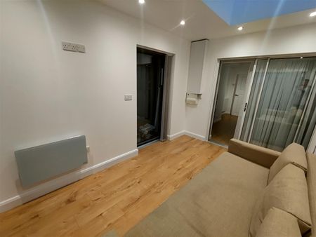 Linkways, Stevenage - Photo 3